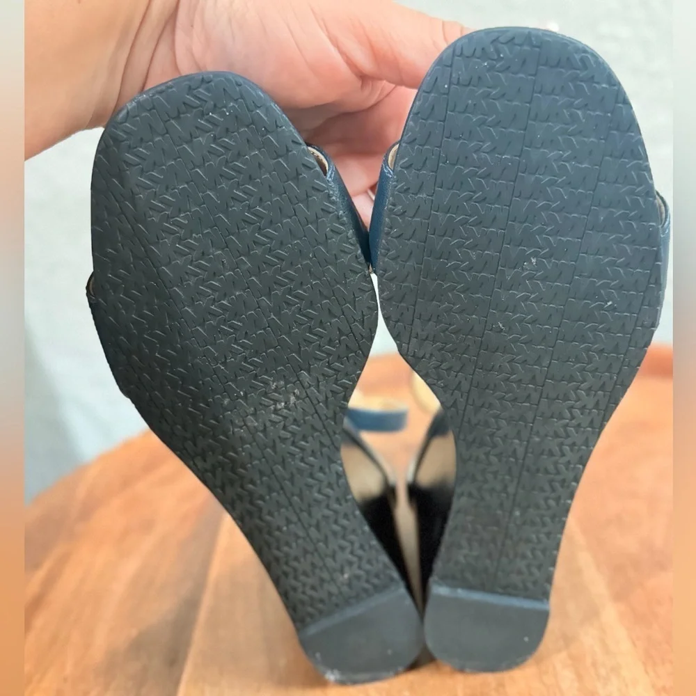 Women’s shoes